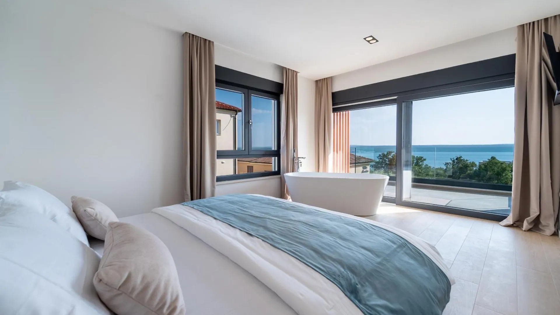 Villa Mia With Heated Pool Maslenica