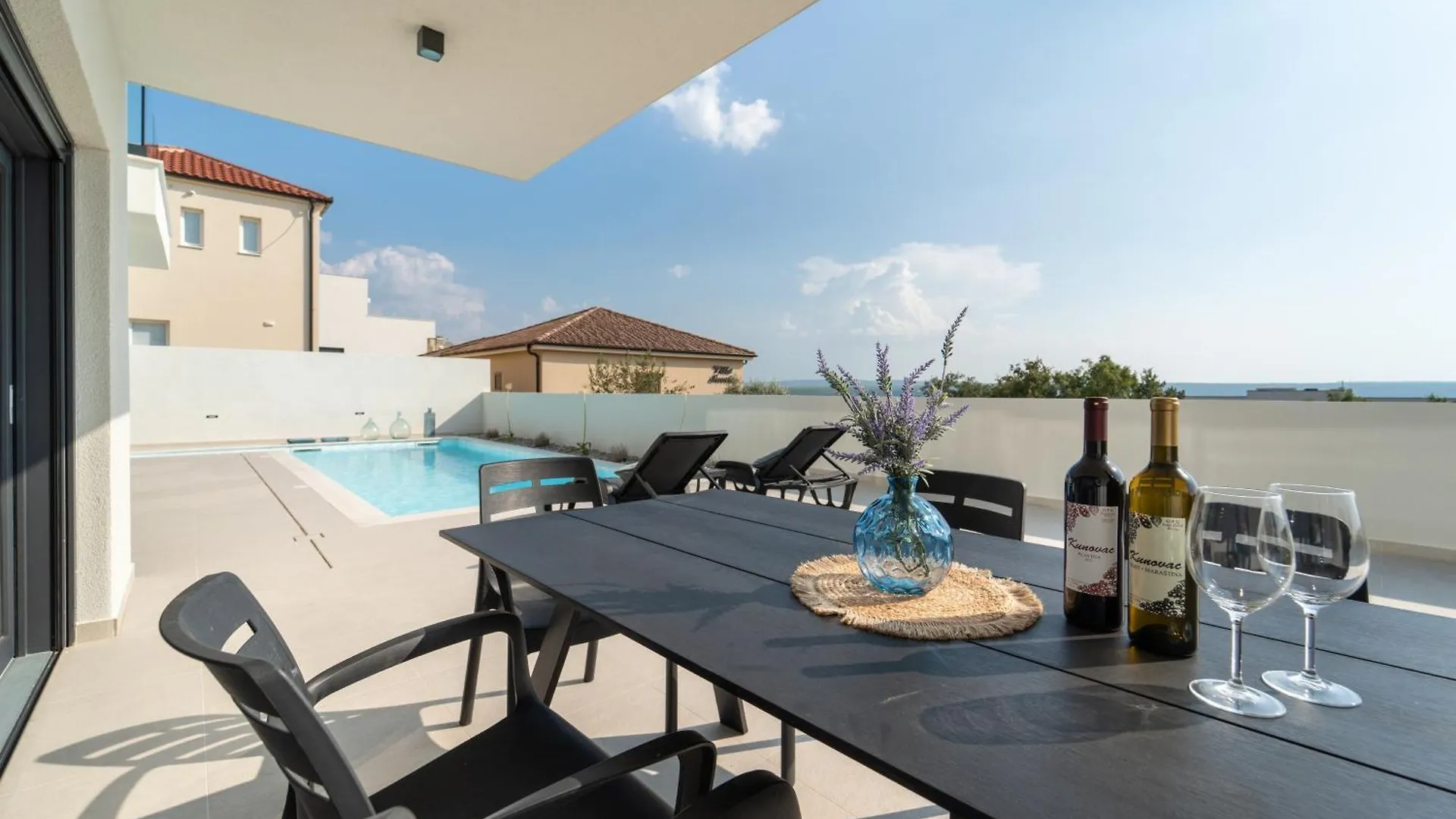 Villa Mia With Heated Pool Maslenica Croatia