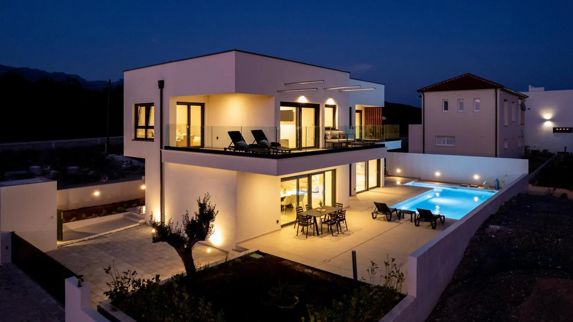 Villa Mia With Heated Pool Maslenica Croatia